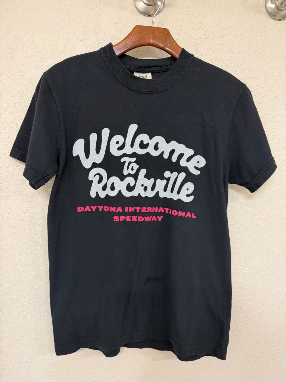 Welcome to Rockville 2025 Daytona International Speedway Black Graphic Tee